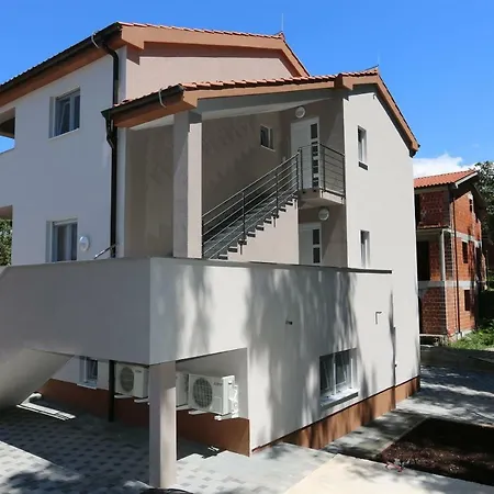 Maric-hlapa Apartman *